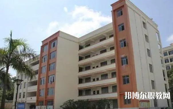 賀州市東南理工職業(yè)技術(shù)學(xué)校怎么樣、好不好