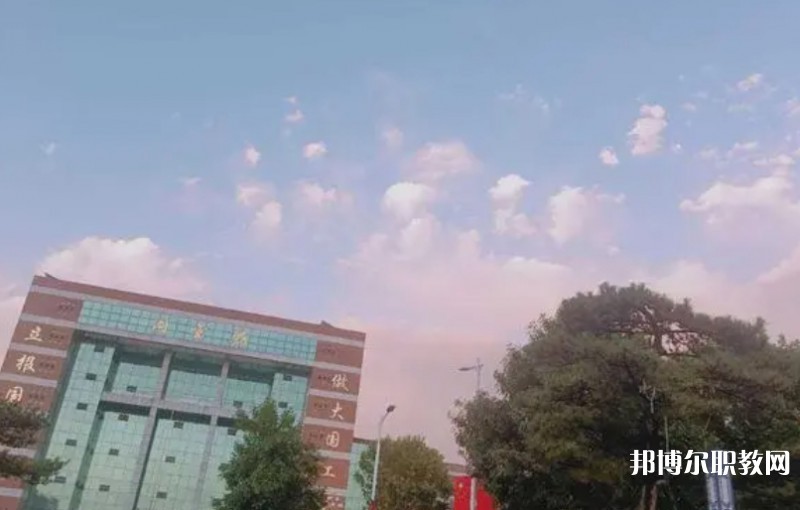 2024萊蕪航空中等專業(yè)學(xué)校招生計(jì)劃 招生人數(shù)是多少(附要求、條件、對(duì)象)