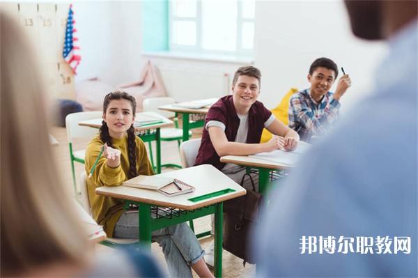 廣西哪里的職業(yè)學(xué)校能讀音樂(lè)(幼師藝術(shù)教育方向）專業(yè)