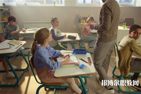廣西哪里的職業(yè)學(xué)校能讀制冷與空調(diào)設(shè)備運(yùn)行與維修專(zhuān)業(yè)