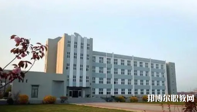 長?？h中等職業(yè)技術專業(yè)學校地址，乘車路線