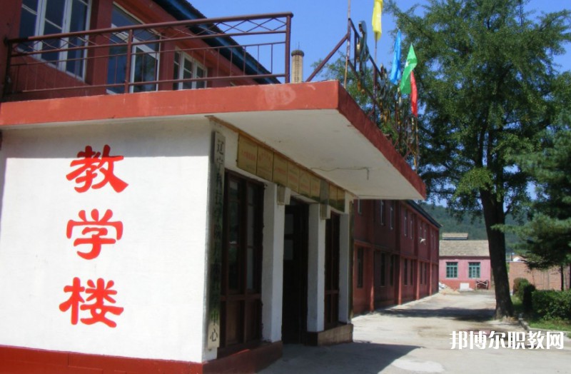 2024丹東市圣林中等職業(yè)技術(shù)專業(yè)學(xué)校招生計劃 招生人數(shù)是多少(附要求、條件、對象)