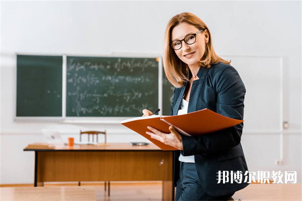 貴州哪里的職業(yè)中學(xué)能讀茶葉生產(chǎn)加工技術(shù)專(zhuān)業(yè)