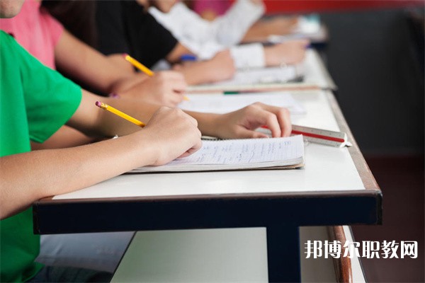 廣西哪里的職業(yè)學(xué)校能讀無人機操控與維護專業(yè)