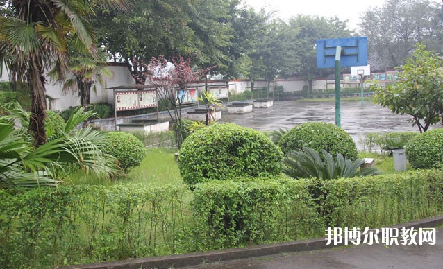 自貢2025年初中生讀什么鐵路學校